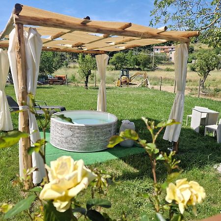 Agriturismo Castello Delle Fornaci - Private Jacuzzi アルチドッソ エクステリア 写真