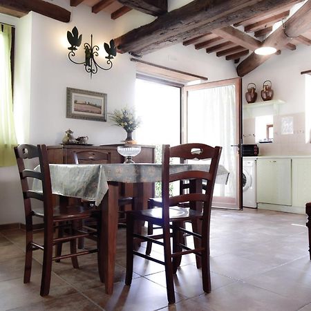 Agriturismo Castello Delle Fornaci - Private Jacuzzi アルチドッソ エクステリア 写真