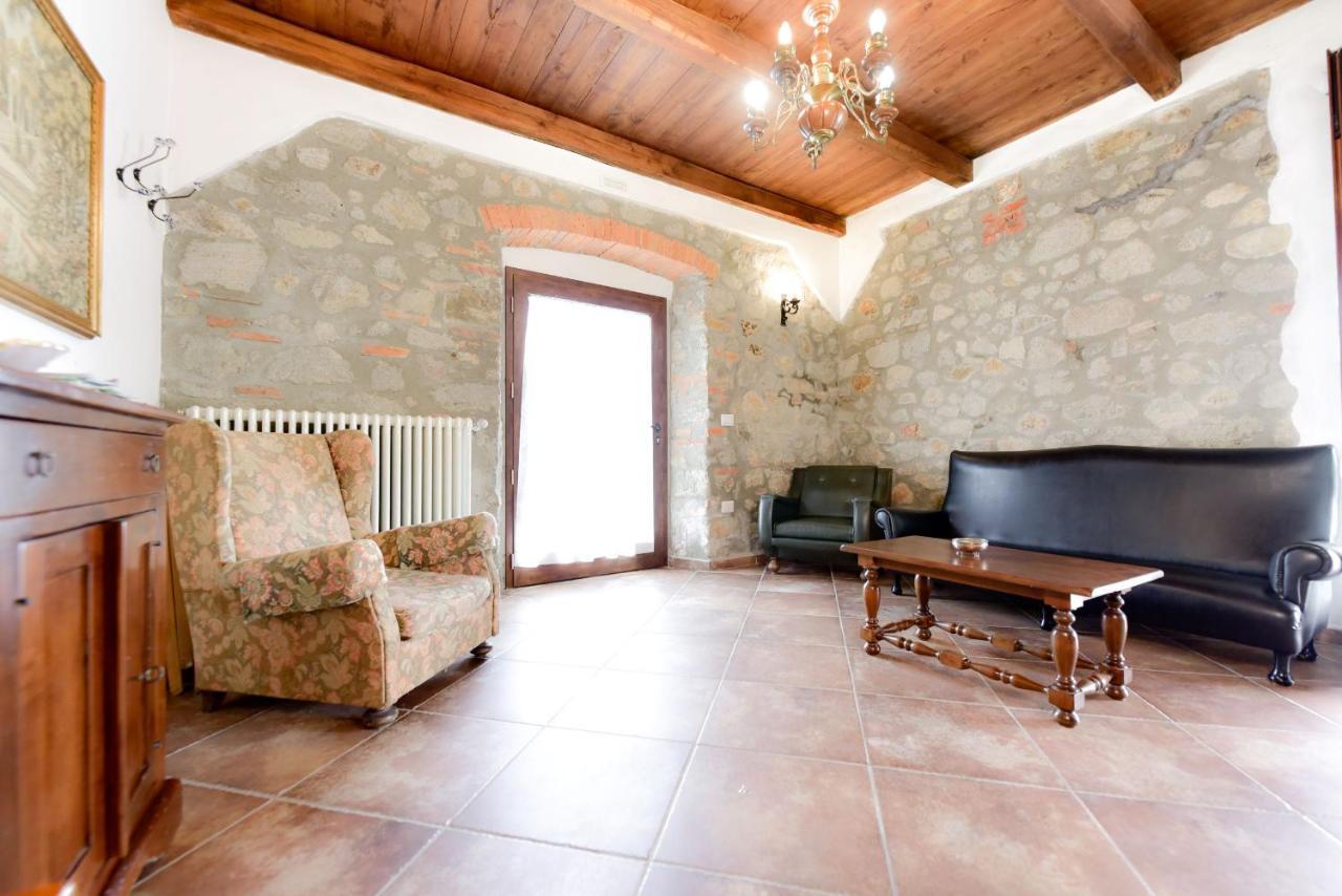 Agriturismo Castello Delle Fornaci - Private Jacuzzi アルチドッソ エクステリア 写真
