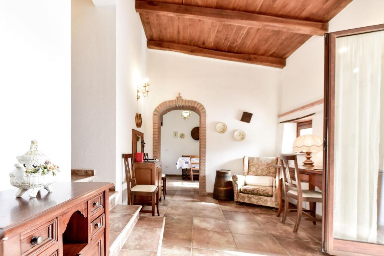 Agriturismo Castello Delle Fornaci - Private Jacuzzi アルチドッソ エクステリア 写真