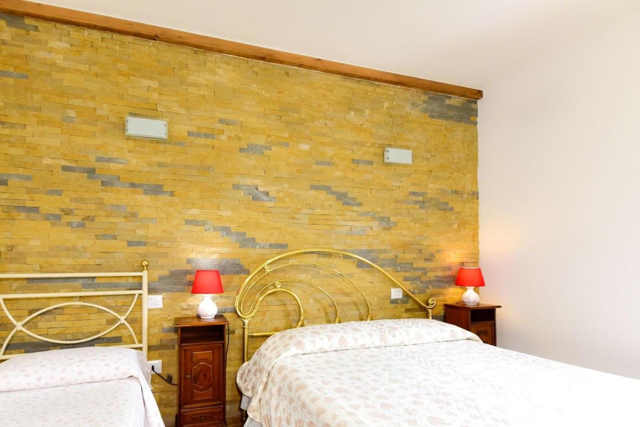 Agriturismo Castello Delle Fornaci - Private Jacuzzi アルチドッソ エクステリア 写真