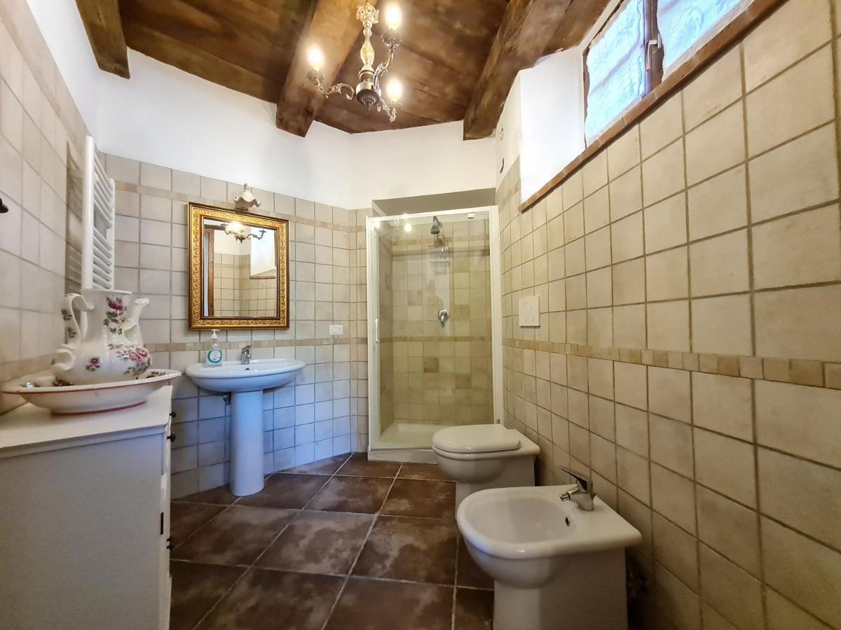 Agriturismo Castello Delle Fornaci - Private Jacuzzi アルチドッソ エクステリア 写真
